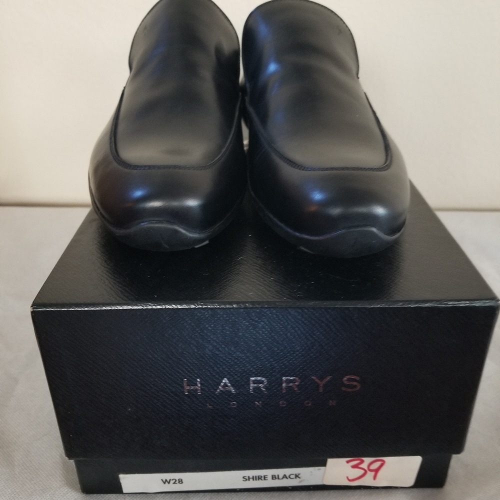 Harry's of London slip on dress shoe
